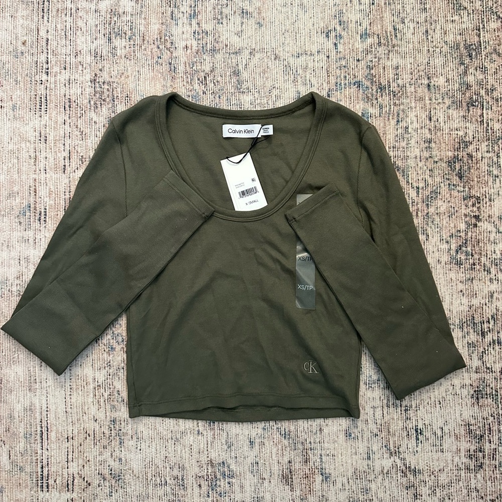 Calvin Klein Long Sleeve Crop Top in Green - XS